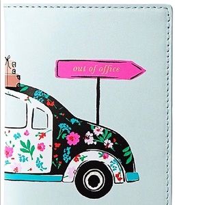 SOLD♠️ Kate spade ‘out of office’ passport holder!